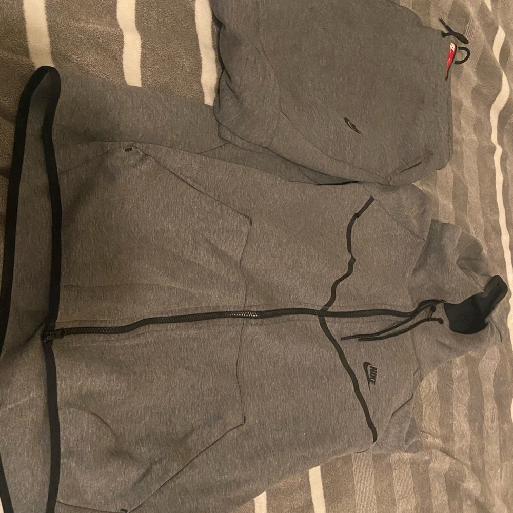 Nike tech set